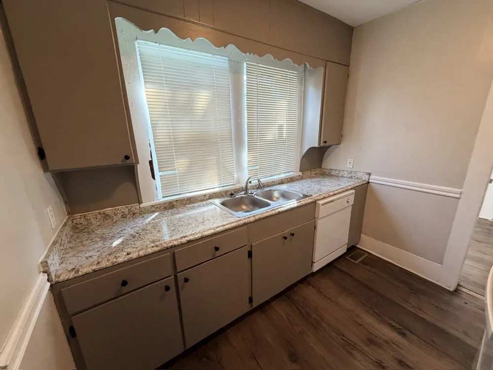 203 W Petty Ln Winchester, TN 37398