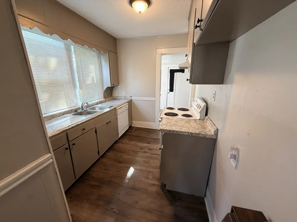203 W Petty Ln Winchester, TN 37398