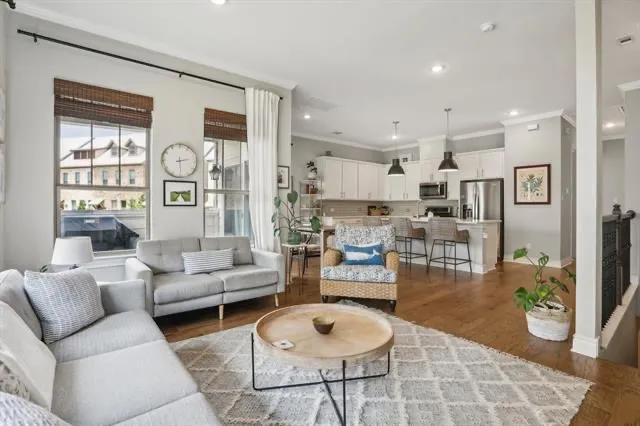 332 Adams Street Georgetown, TX 78628