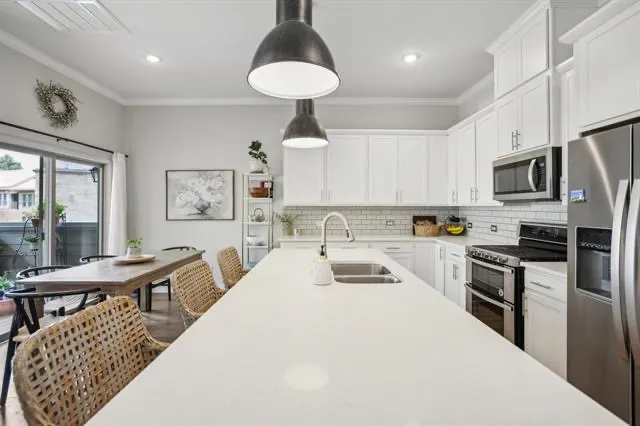 332 Adams Street Georgetown, TX 78628