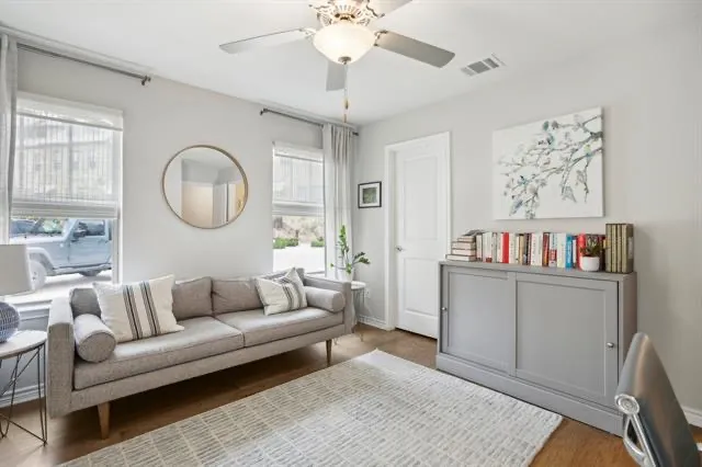 332 Adams Street Georgetown, TX 78628