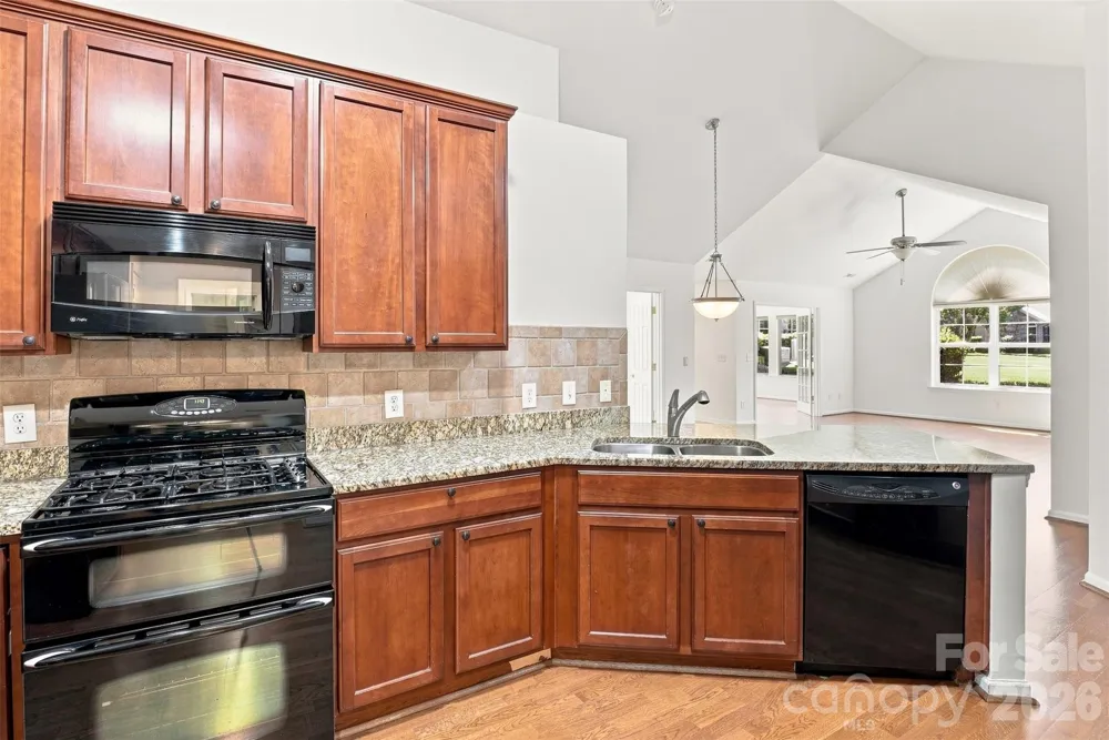 821 Ledgestone Court Tega Cay, SC 29708