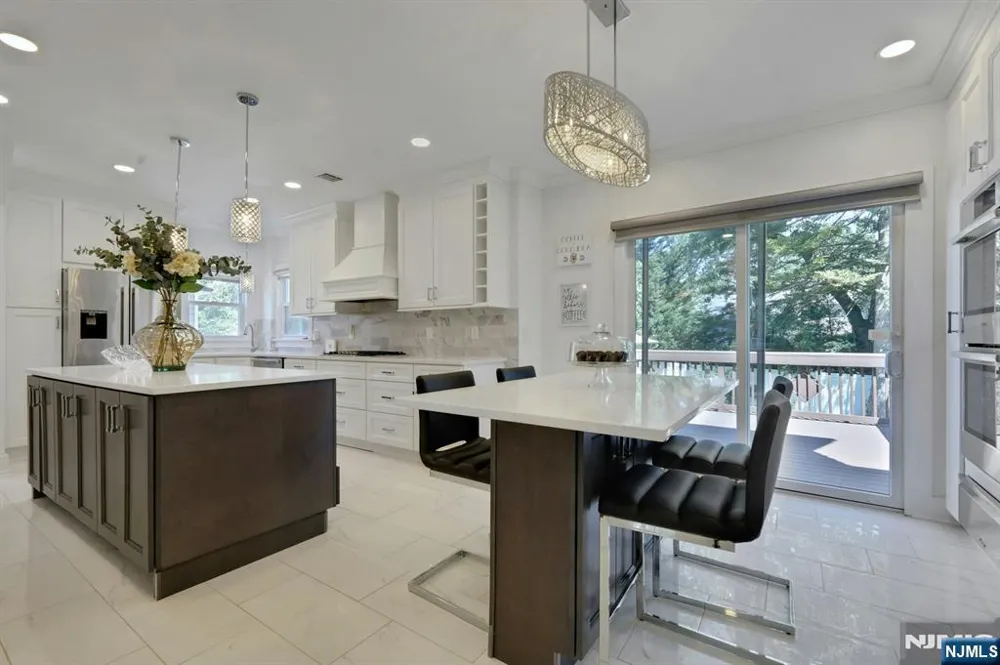 281 W Englewood Avenue Teaneck, NJ 07666