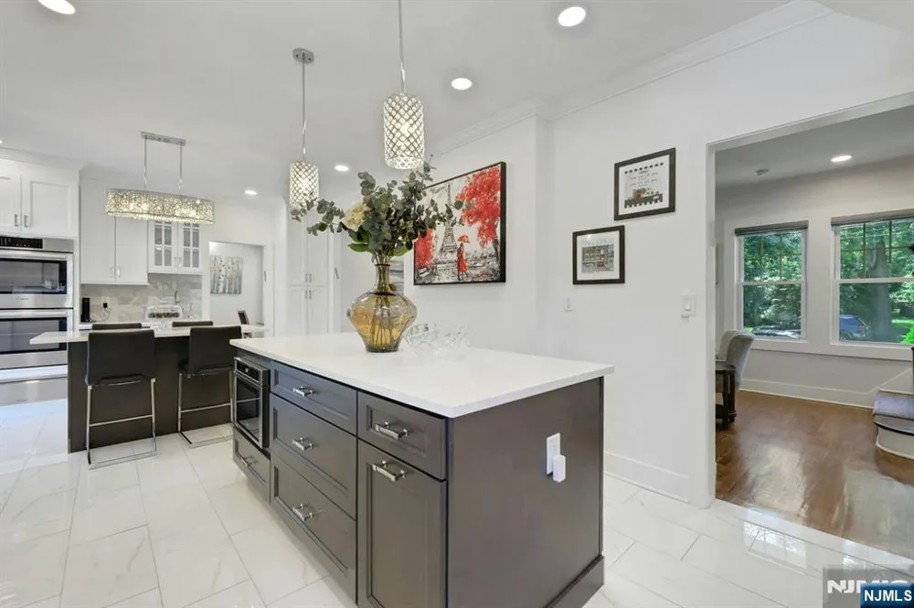 281 W Englewood Avenue Teaneck, NJ 07666