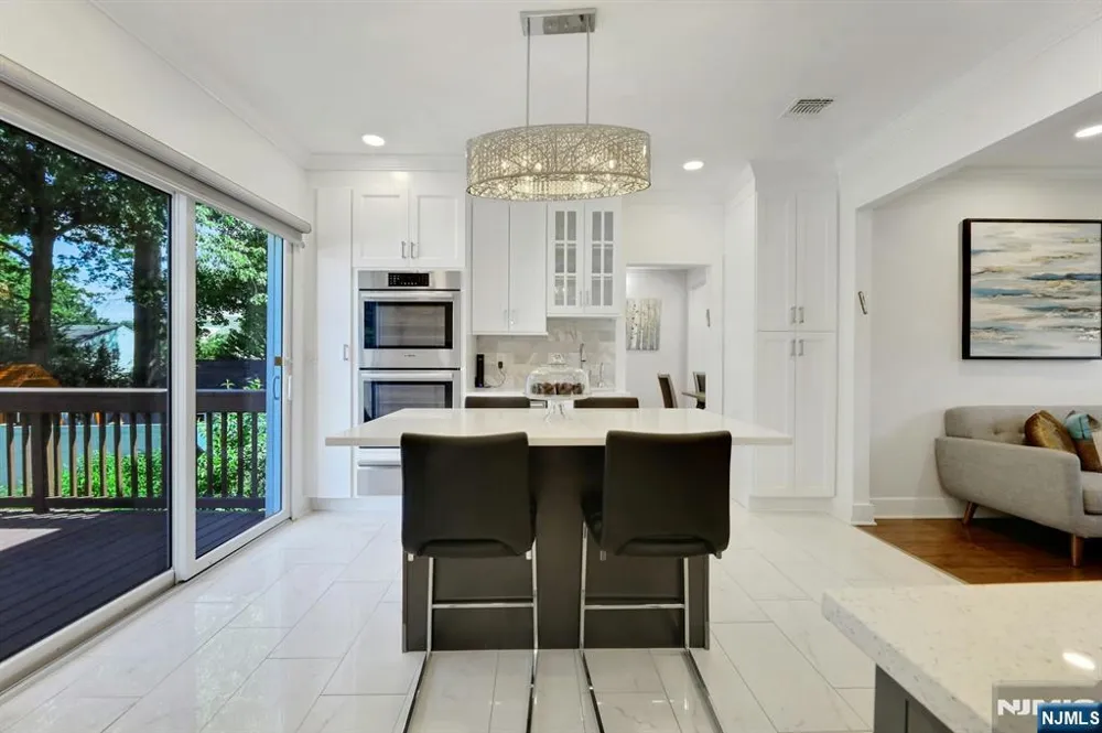 281 W Englewood Avenue Teaneck, NJ 07666