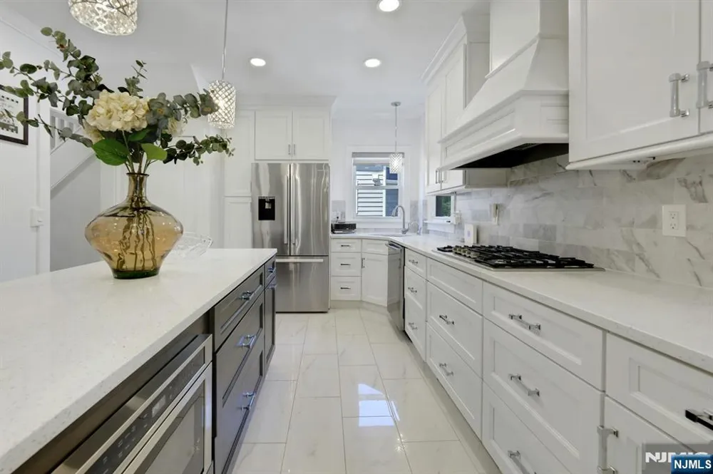 281 W Englewood Avenue Teaneck, NJ 07666