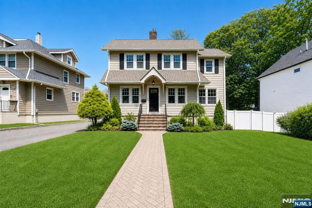 281 W Englewood Avenue Teaneck, NJ 07666