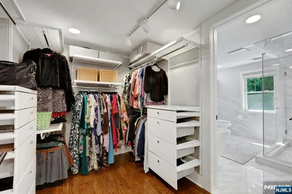 281 W Englewood Avenue Teaneck, NJ 07666