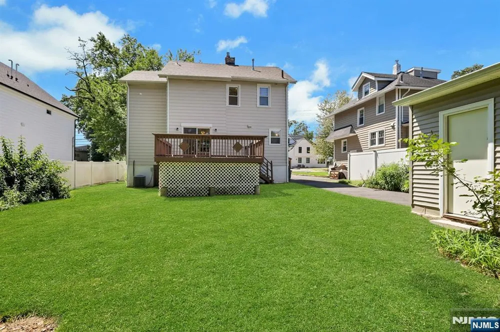 281 W Englewood Avenue Teaneck, NJ 07666