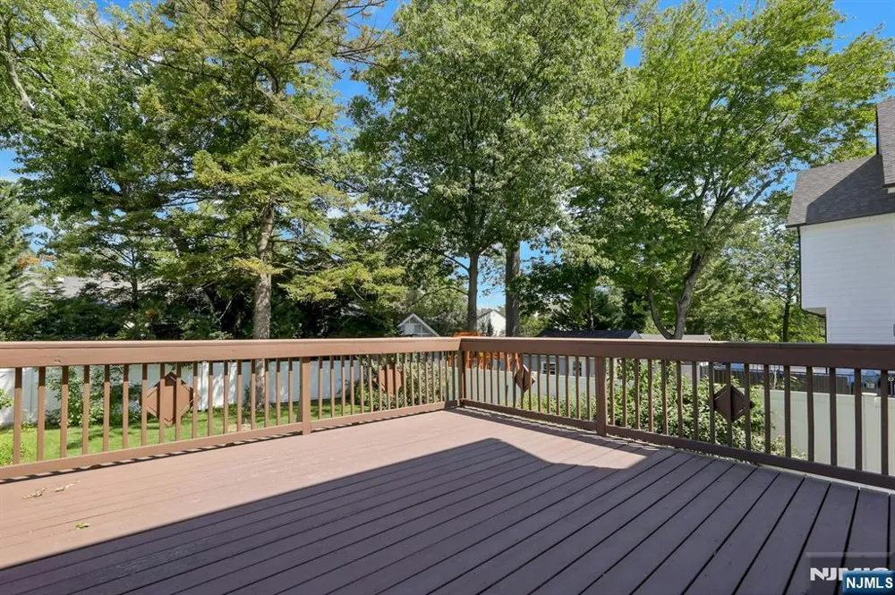 281 W Englewood Avenue Teaneck, NJ 07666