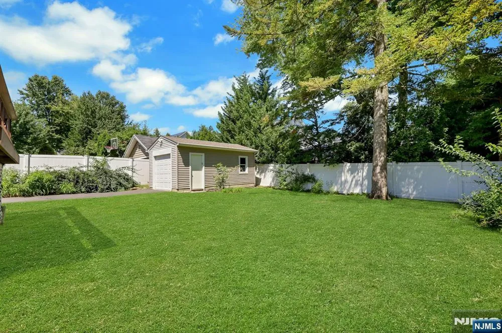 281 W Englewood Avenue Teaneck, NJ 07666