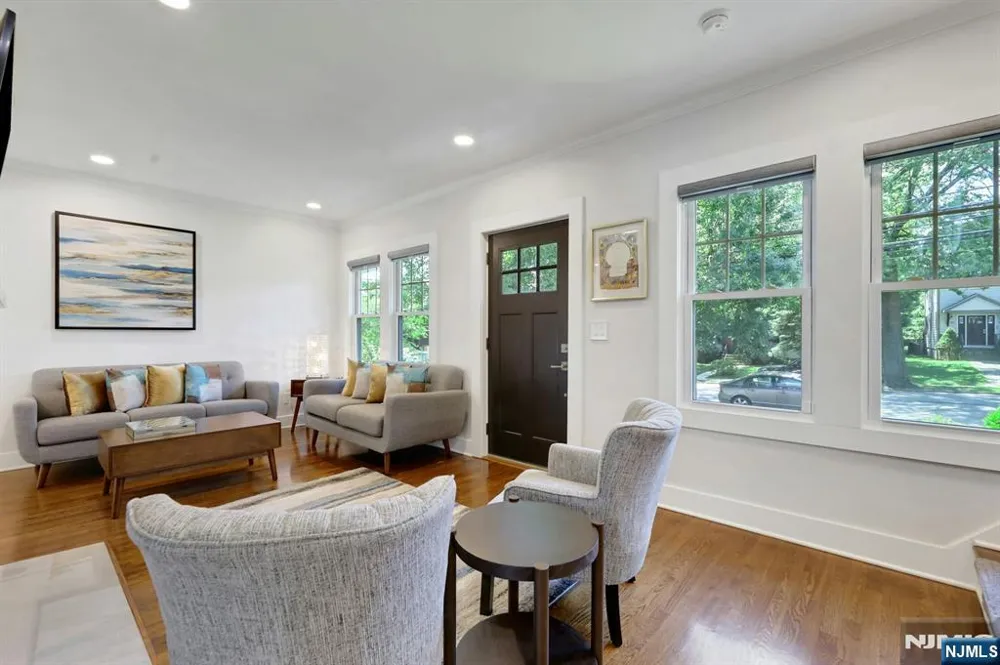 281 W Englewood Avenue Teaneck, NJ 07666