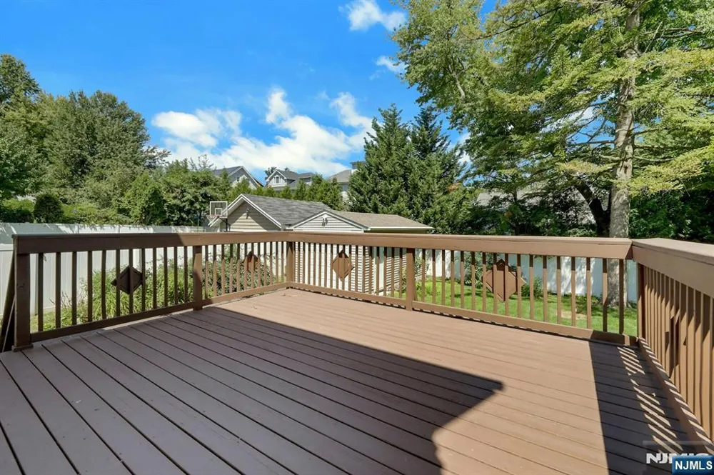 281 W Englewood Avenue Teaneck, NJ 07666