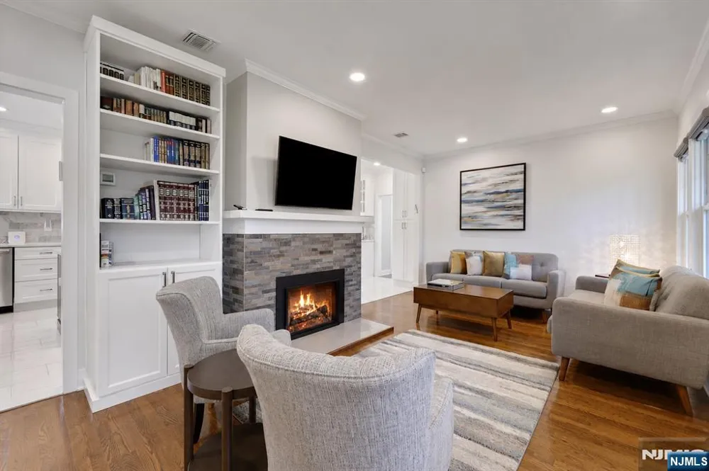 281 W Englewood Avenue Teaneck, NJ 07666