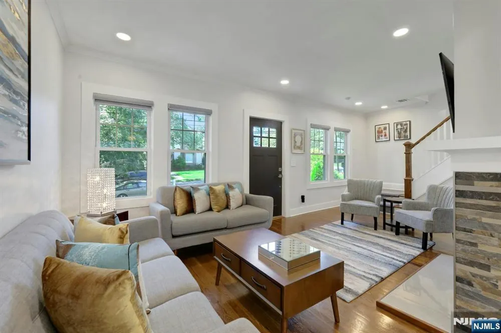 281 W Englewood Avenue Teaneck, NJ 07666