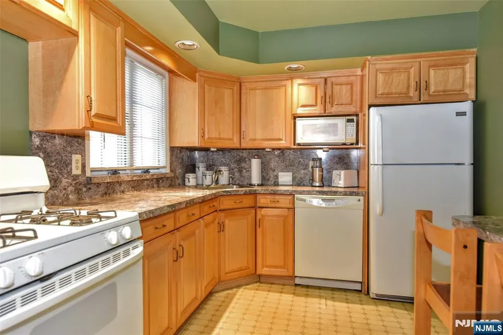 133 Surrey Court Ramsey, NJ 07446