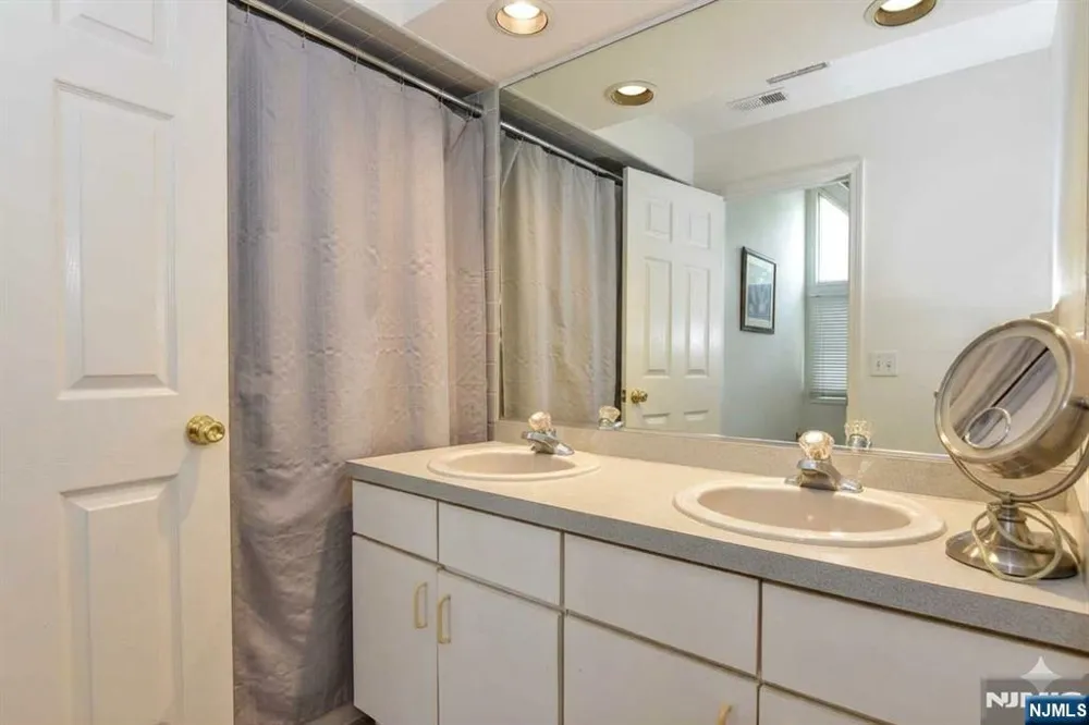 133 Surrey Court Ramsey, NJ 07446