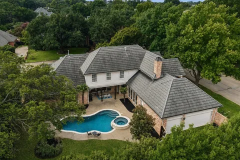 2700 Cottonwood Lane
