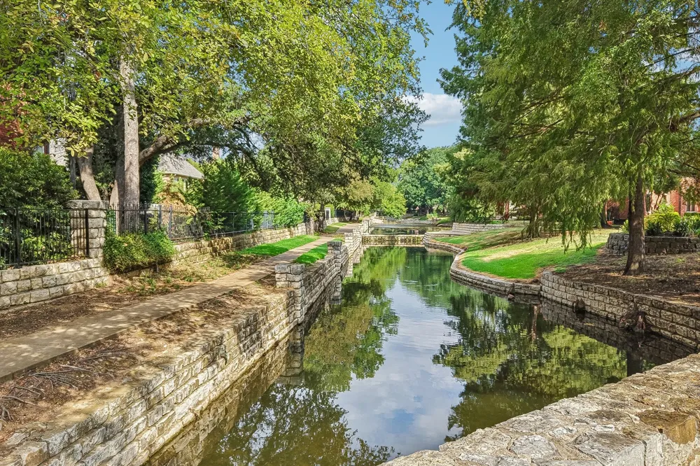 2700 Cottonwood Lane Colleyville, TX 76034