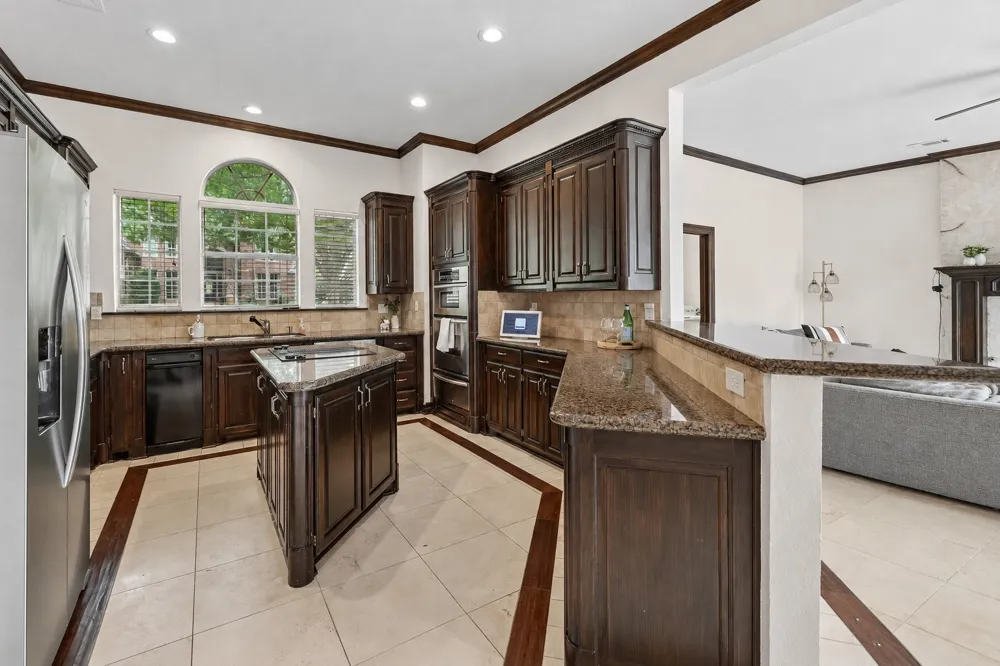 2700 Cottonwood Lane Colleyville, TX 76034