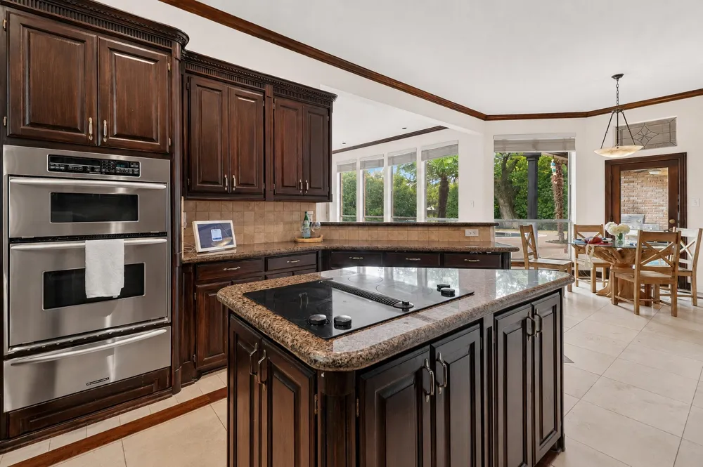 2700 Cottonwood Lane Colleyville, TX 76034