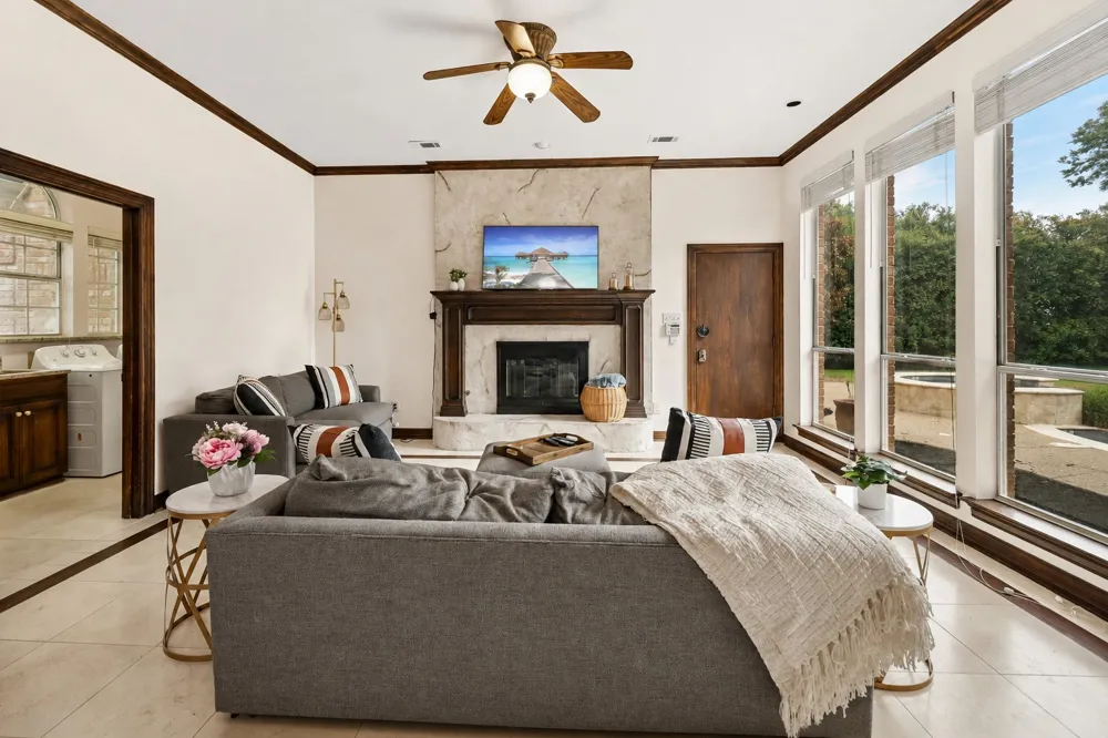 2700 Cottonwood Lane Colleyville, TX 76034