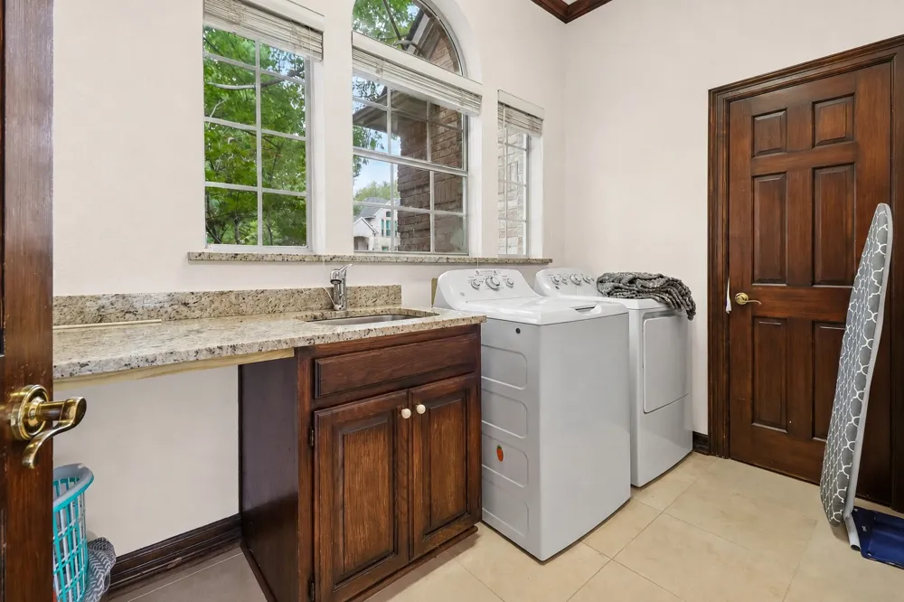 2700 Cottonwood Lane Colleyville, TX 76034