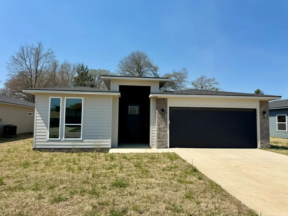 15528 Greenhouse Way Lindale, TX 75771
