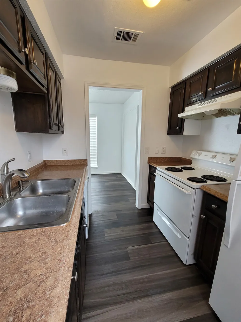 1400 Darr Street #D Irving, TX 75061