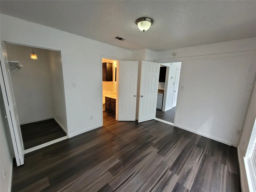 1400 Darr Street #D Irving, TX 75061