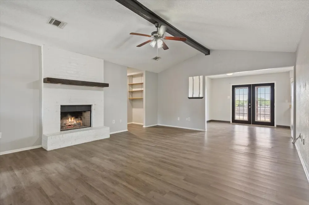 928 Vail Highlands Hewitt, TX 76643