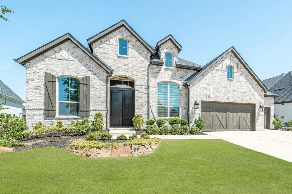 2521 Warwick Drive Celina, TX 75009