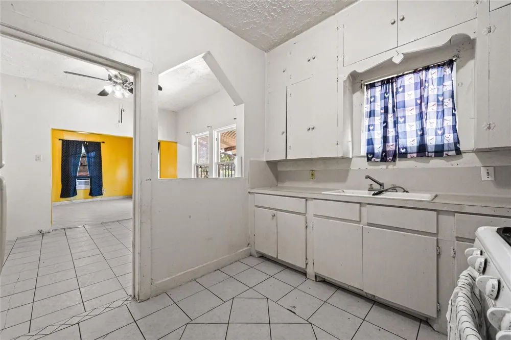 2221 Vance Street Houston, TX 77093