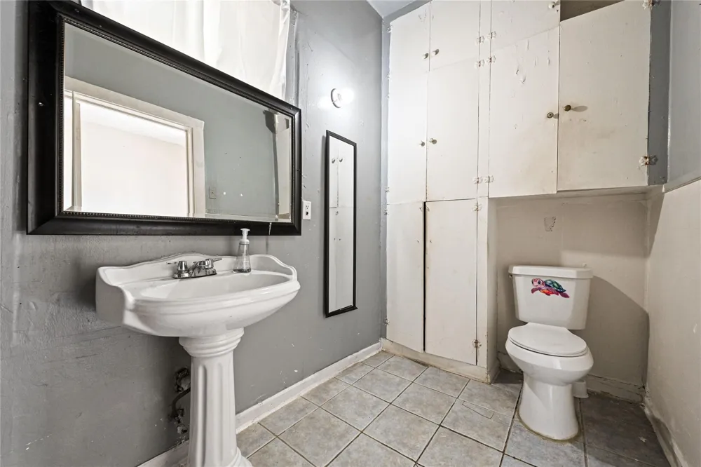 2221 Vance Street Houston, TX 77093