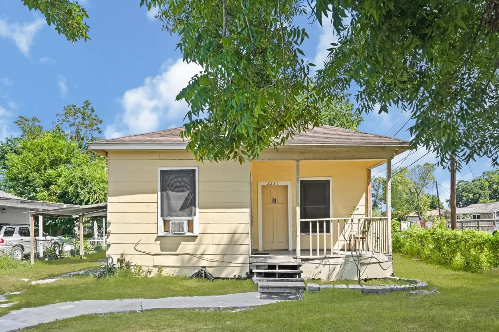 2221 Vance Street Houston, TX 77093