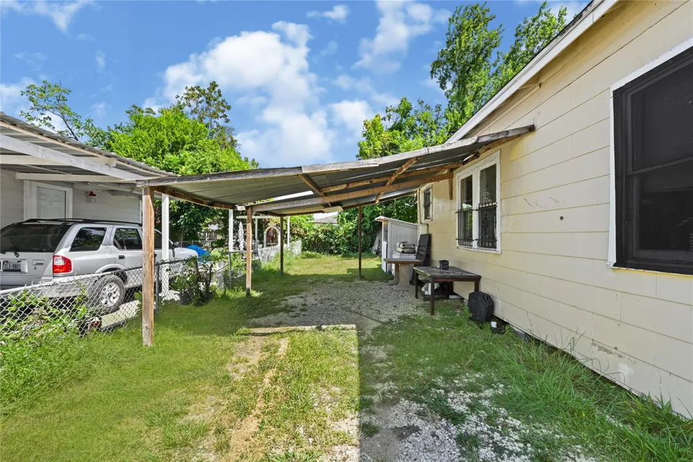 2221 Vance Street Houston, TX 77093