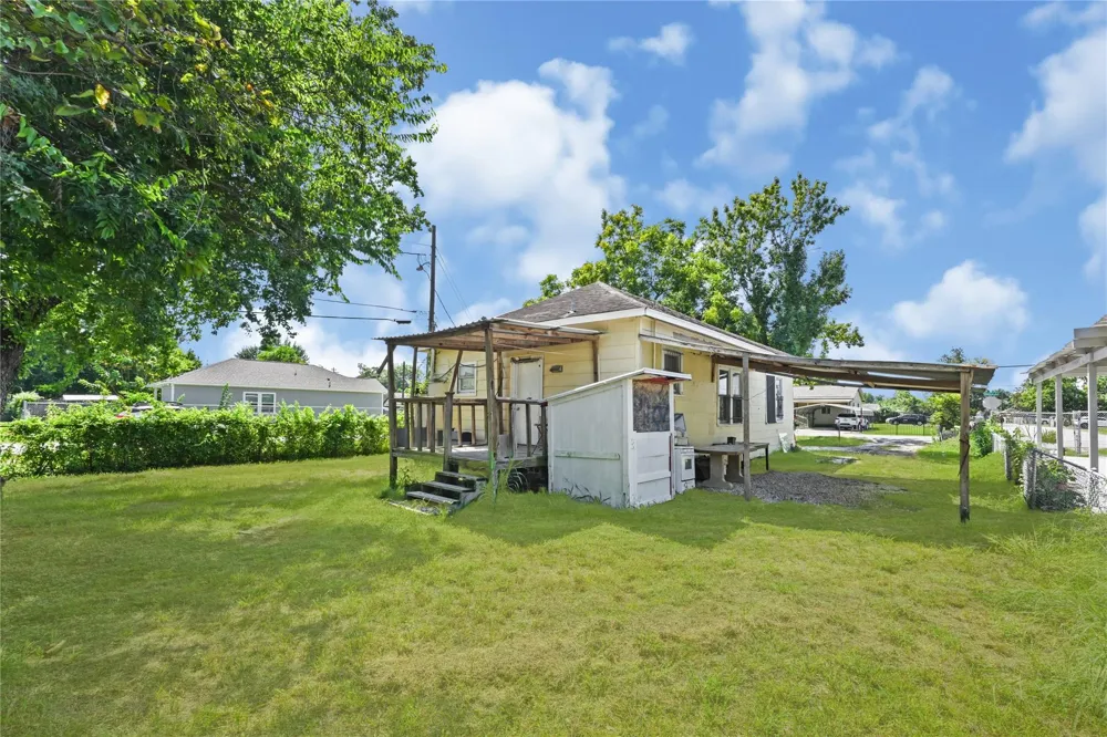 2221 Vance Street Houston, TX 77093