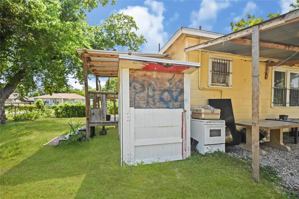 2221 Vance Street Houston, TX 77093