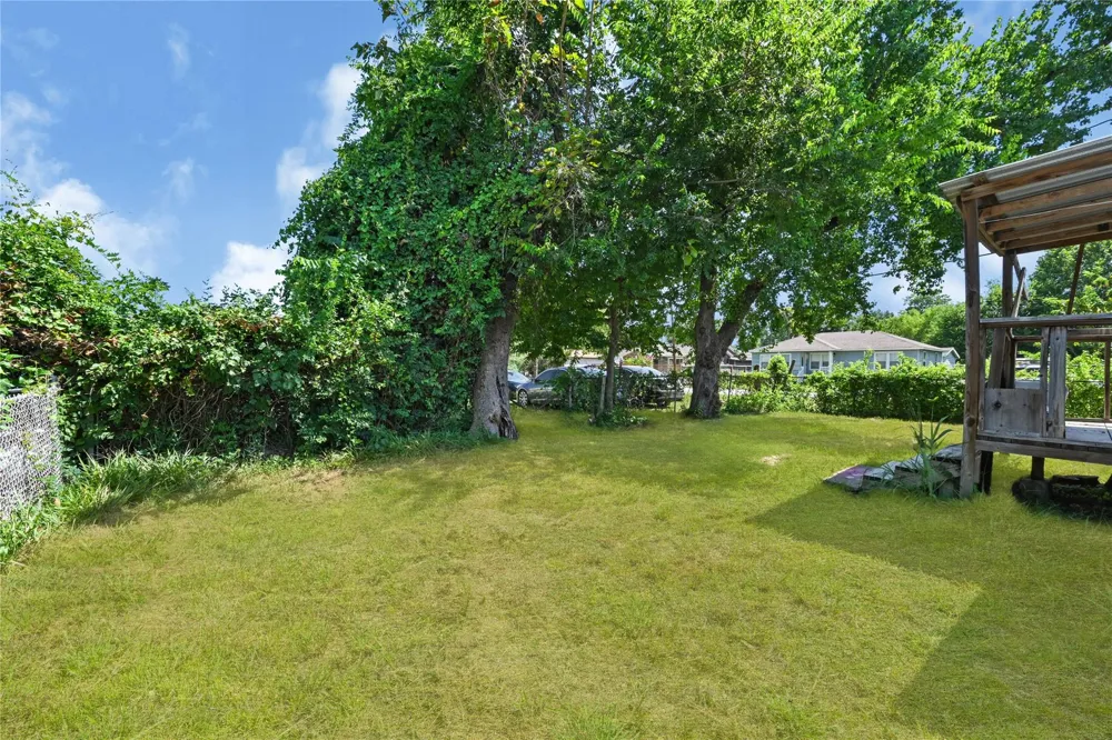 2221 Vance Street Houston, TX 77093