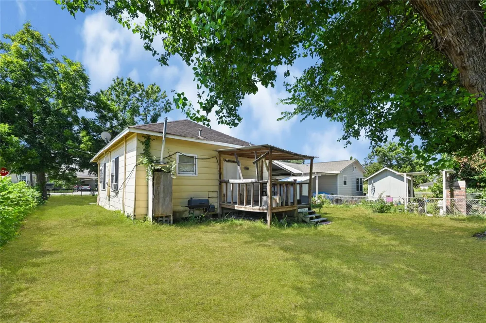 2221 Vance Street Houston, TX 77093