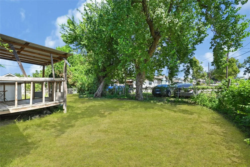 2221 Vance Street Houston, TX 77093