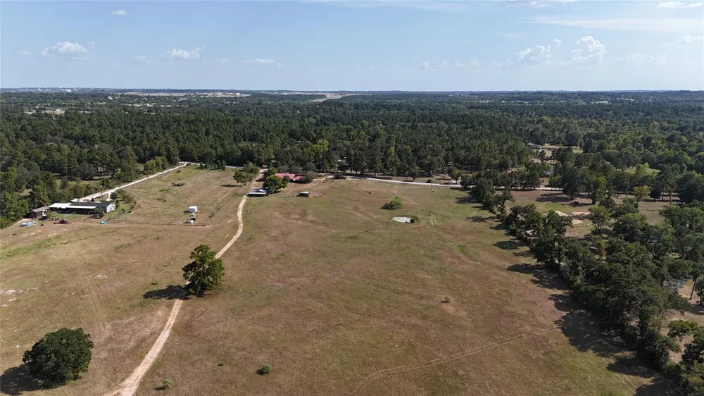 476 Rosenwall Road Huntsville, TX 77320