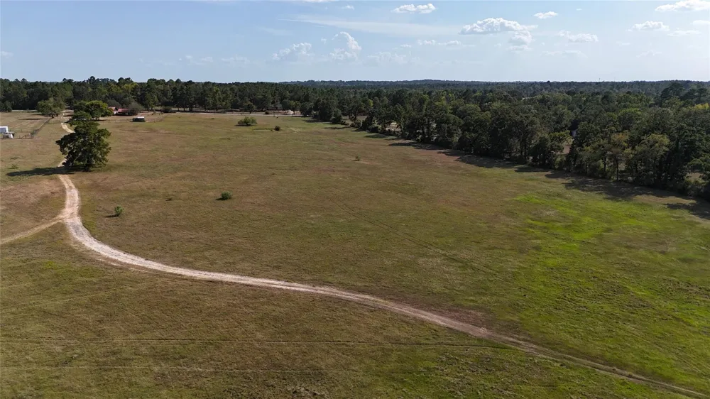 476 Rosenwall Road Huntsville, TX 77320