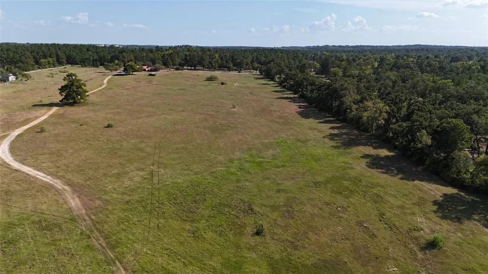 476 Rosenwall Road Huntsville, TX 77320