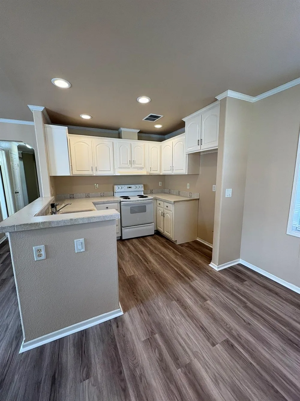 10002 Sugarvine Lane Tomball, TX 77375