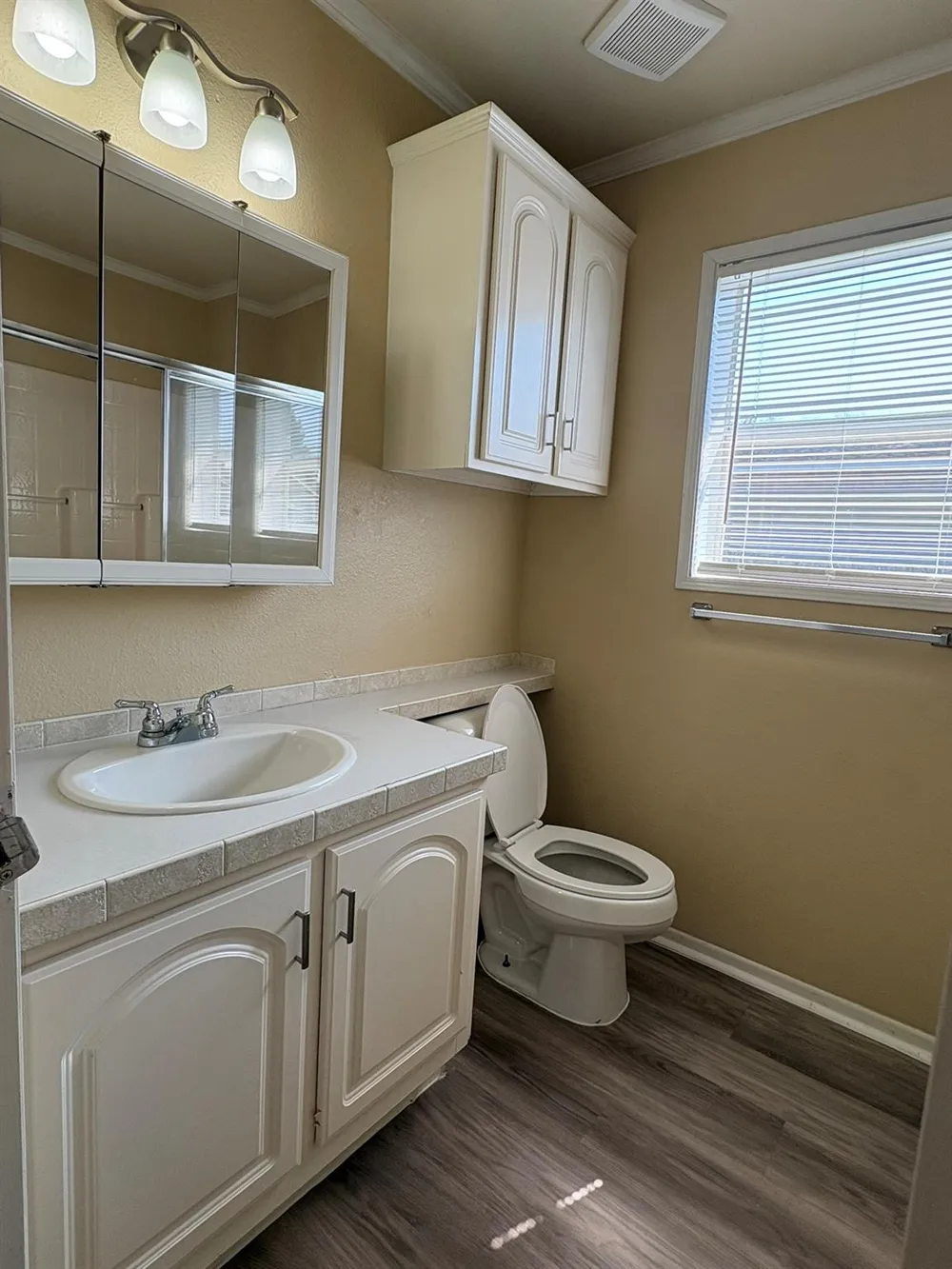 10002 Sugarvine Lane Tomball, TX 77375