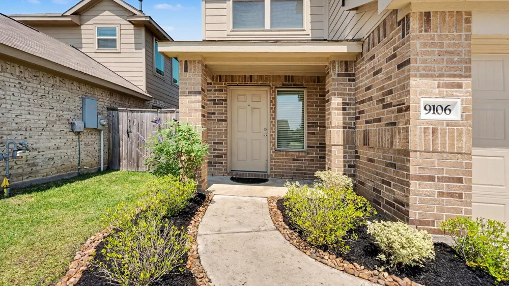 9106 Burnet Fields Drive Baytown, TX 77521