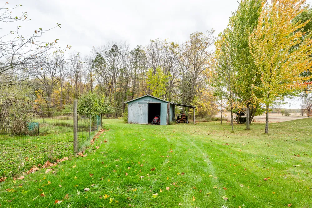 5665 W Phillips Road Three Oaks, MI 49128