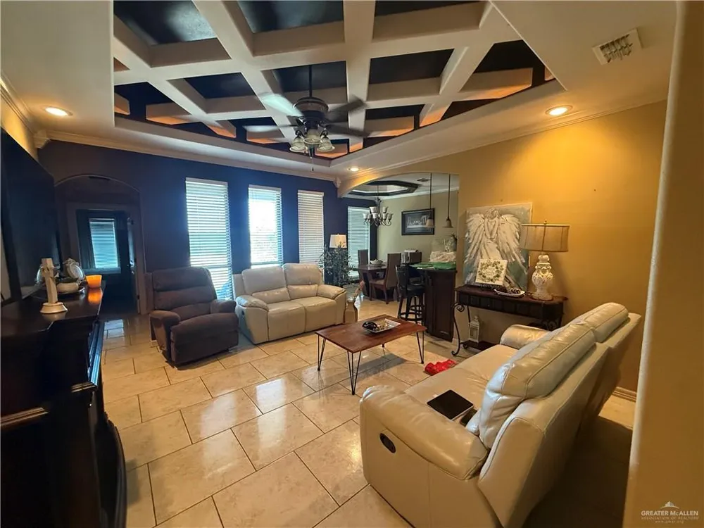 912 E Canela Avenue Pharr, TX 78577