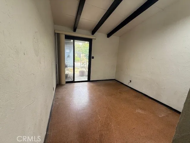 14917 Clymer Los Angeles, CA 91345